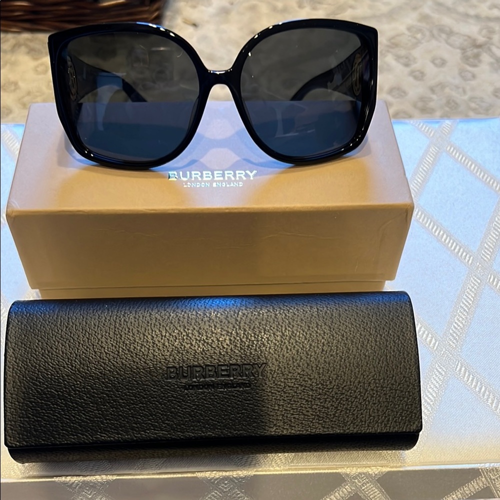 Burberry Black Sunglasses